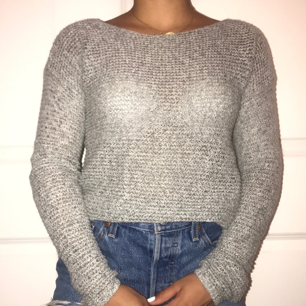 GRAY KNITTED SWEATER